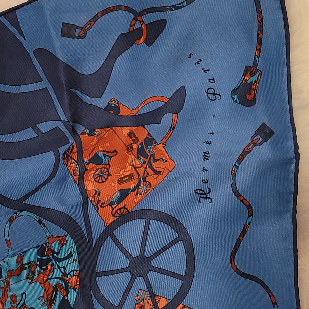 Hermès Kelly scarves - Picture 3 of 5